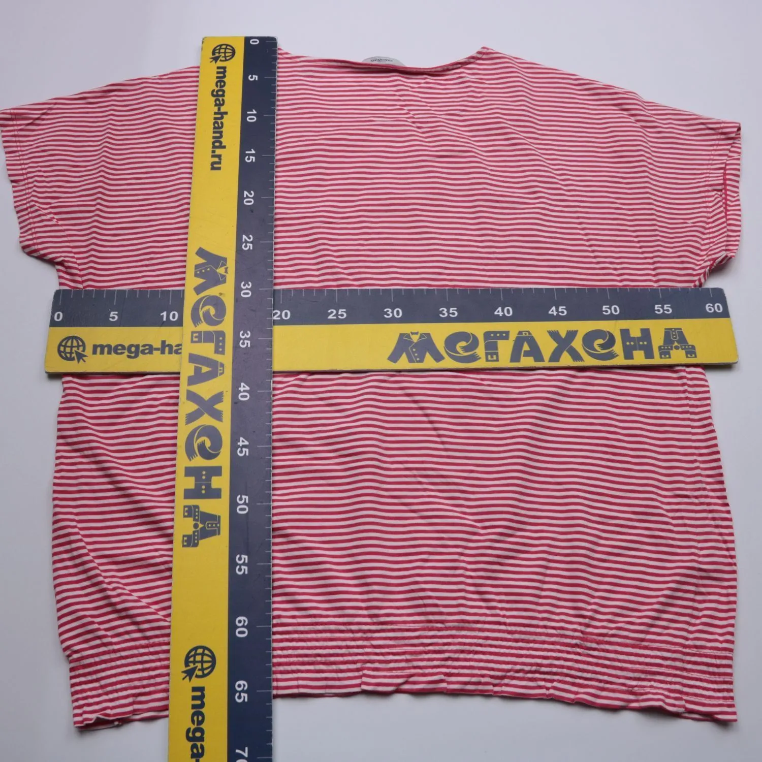 футболка essentials